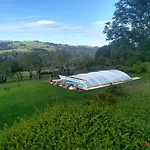 La Croix Des Landes Ou D'hote Avec Piscine A * Chouvigny