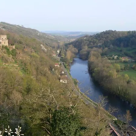 Dom wakacyjny La Croix Des Landes Ou D'hote Avec Piscine A