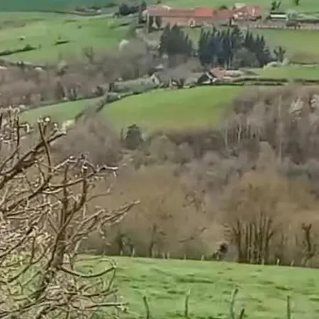 La Croix Des Landes Ou D'hote Avec Piscine A *