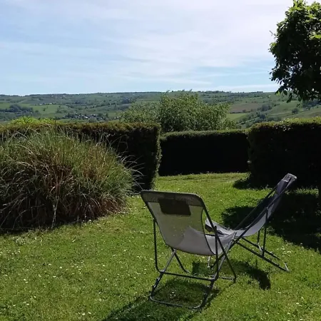 La Croix Des Landes Ou D'hote Avec Piscine A * Chouvigny