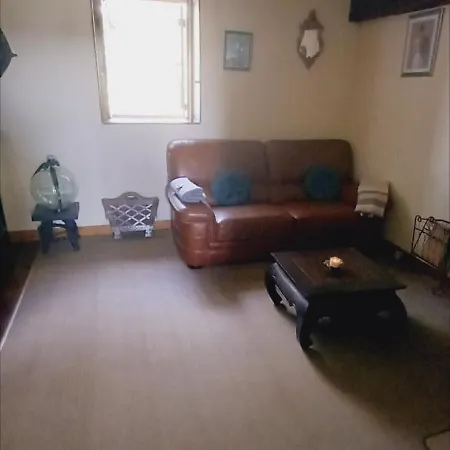 Dom wakacyjny La Croix Des Landes Ou D'hote Avec Piscine A