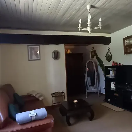 La Croix Des Landes Ou D'hote Avec Piscine A